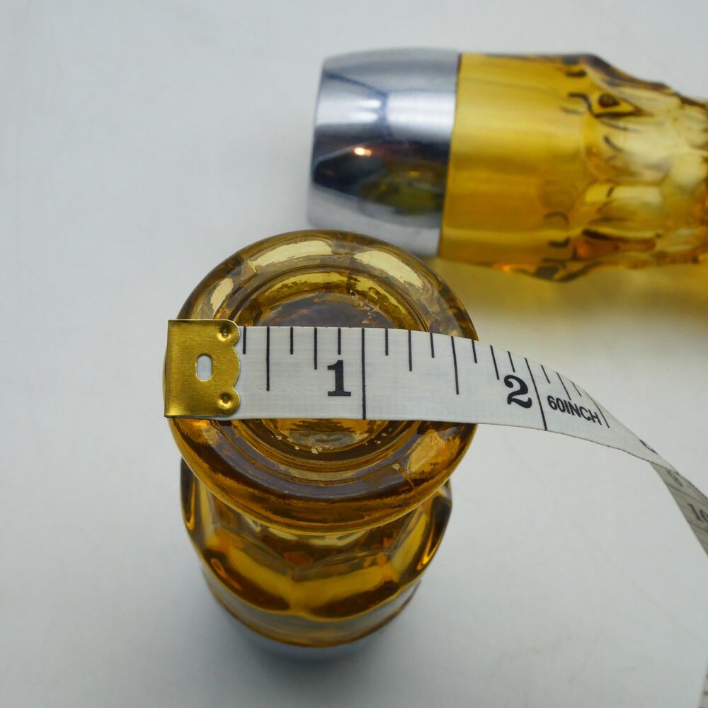 Vintage Anchor Hocking Georgian Amber Gold Glass Salt and Pepper Shakers - Picture 8 of 8